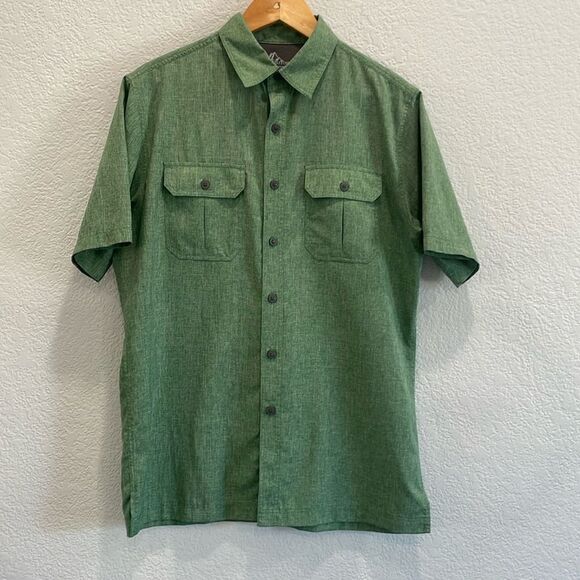 Croft & Barrow Green Quick Dry Ventilated Button Down Short Sleeve Shirt Size S - Picture 1 of 7